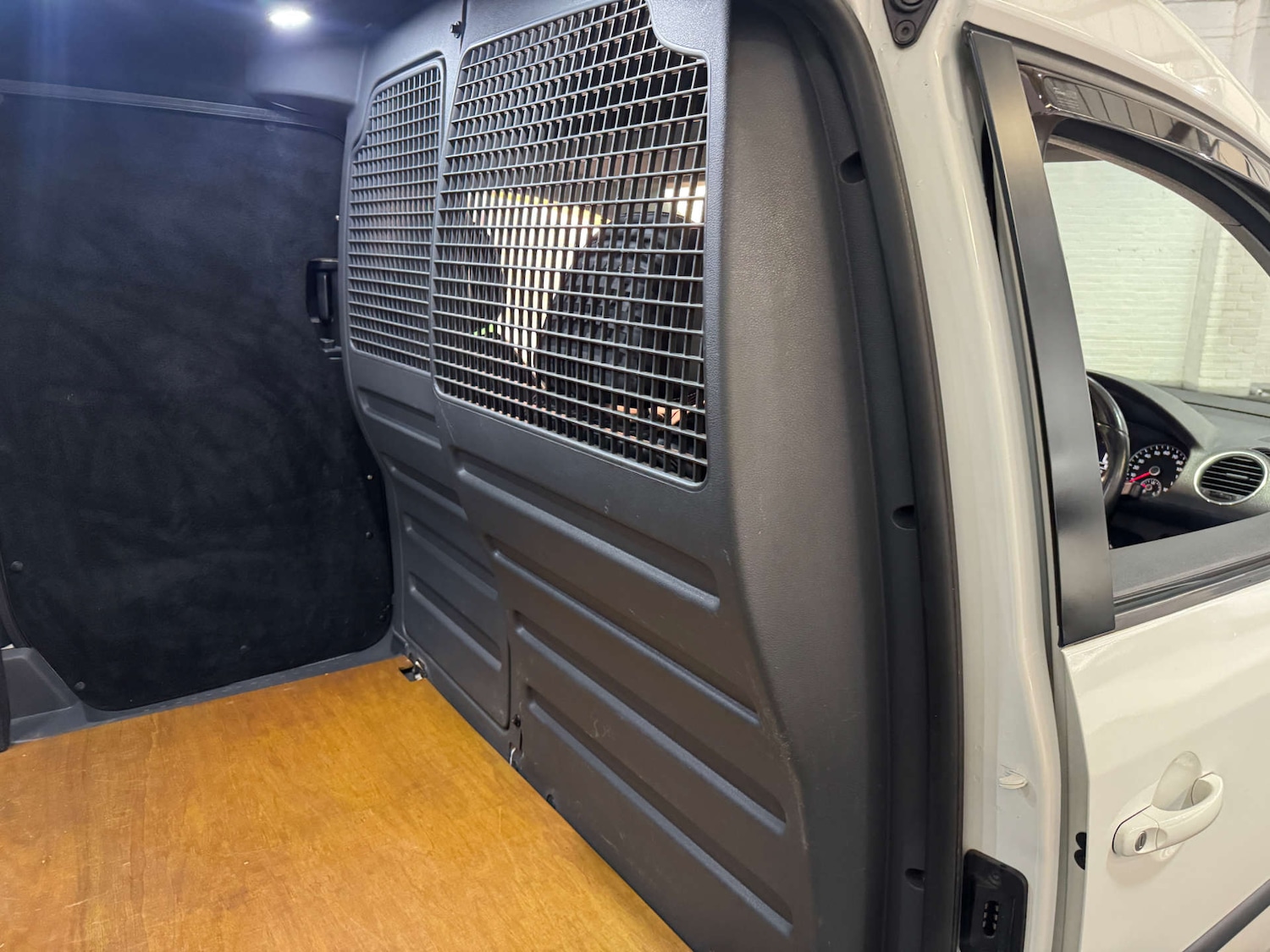 Used Volkswagen Caddy 2013 for sale - 77236260: Photo 34