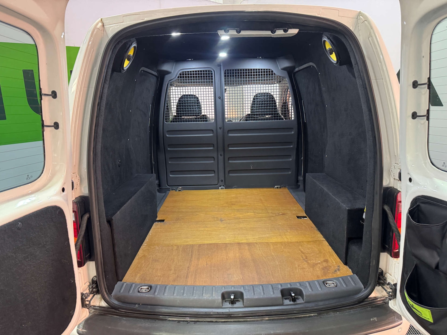 Used Volkswagen Caddy 2013 for sale - 77236260: Photo 4