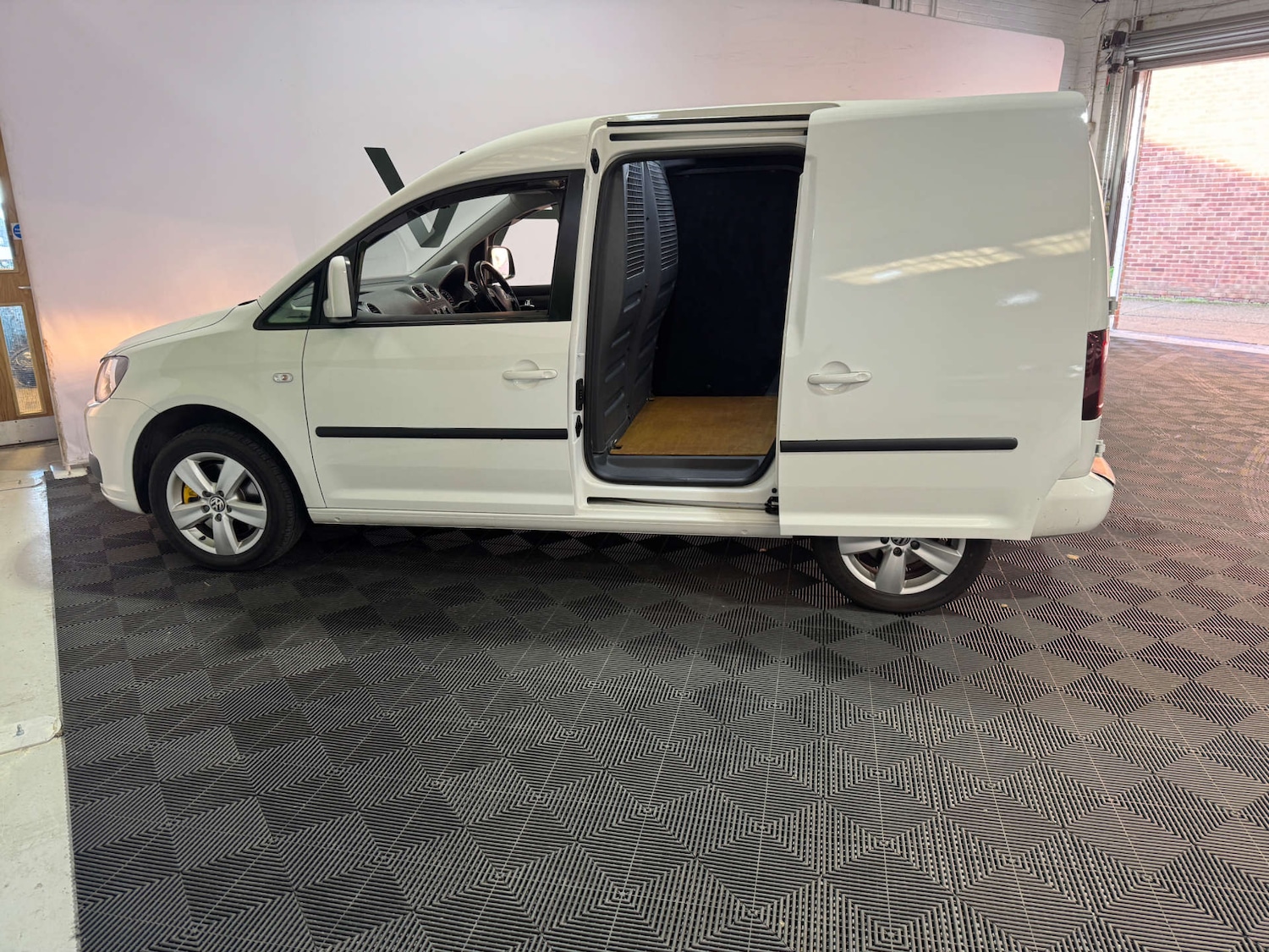 Used Volkswagen Caddy 2013 for sale - 77236260: Photo 7