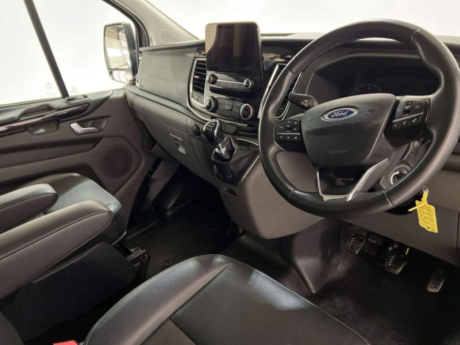Used Ford Transit Custom 2023 for sale - 77104168: Photo 2