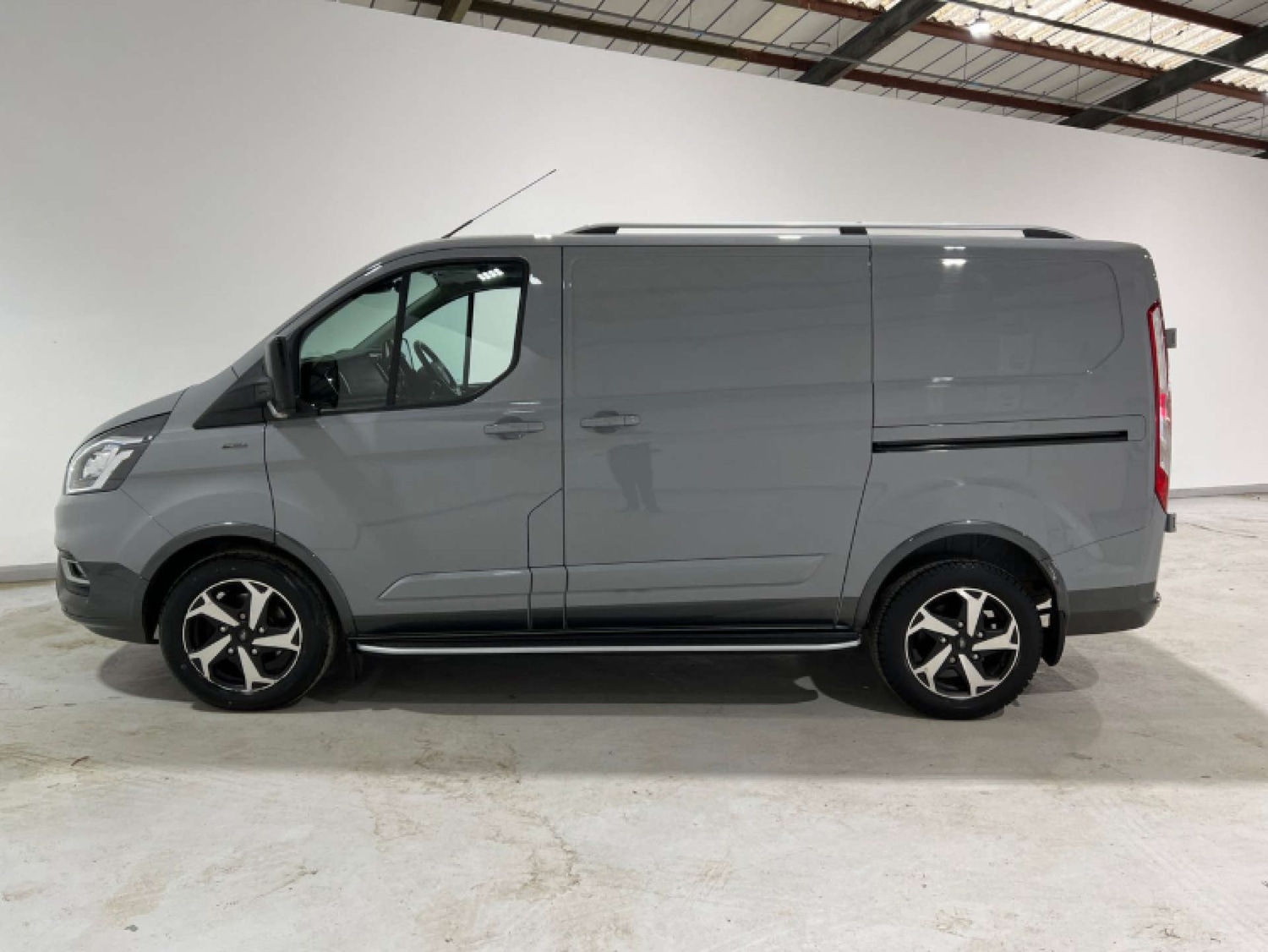 Used Ford Transit Custom 2023 for sale - 77104168: Photo 3