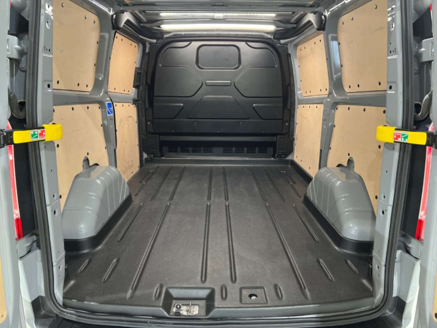 Used Ford Transit Custom 2023 for sale - 77104168: Photo 41