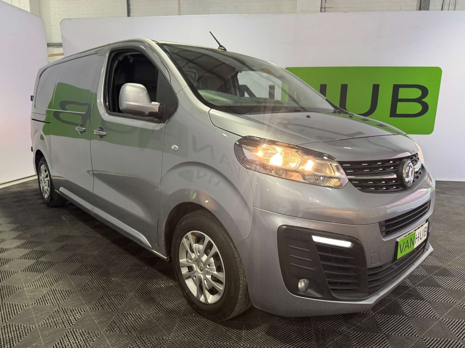 Used Vauxhall Vivaro 2021 for sale - 76544297: Photo 1