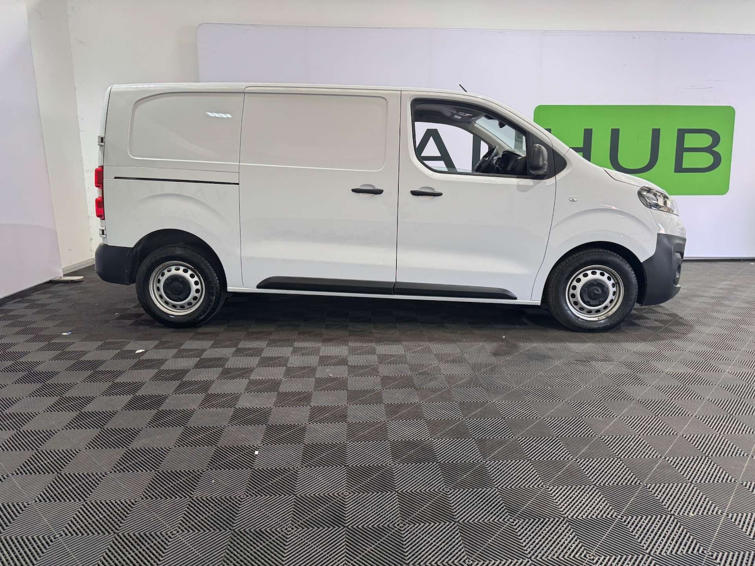 Used Vauxhall Vivaro 2023 for sale - 76601595: Photo 7