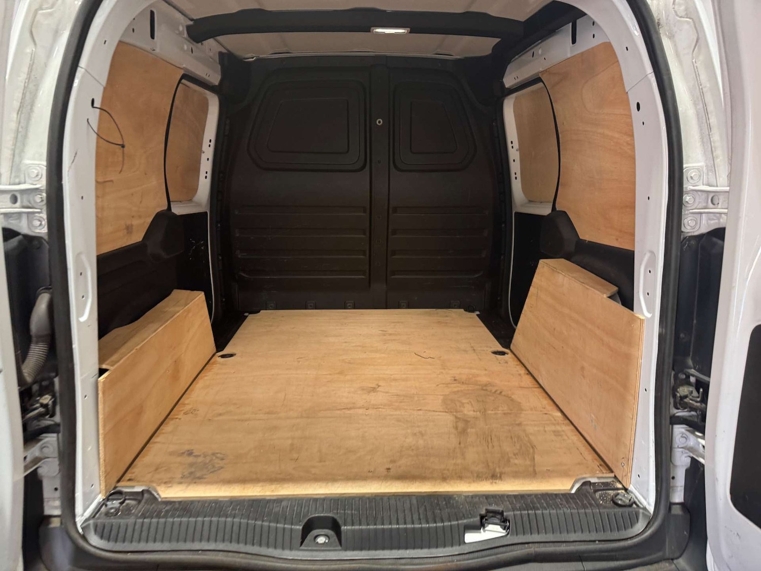 Used Renault Kangoo 2024 for sale - 76601849: Photo 23