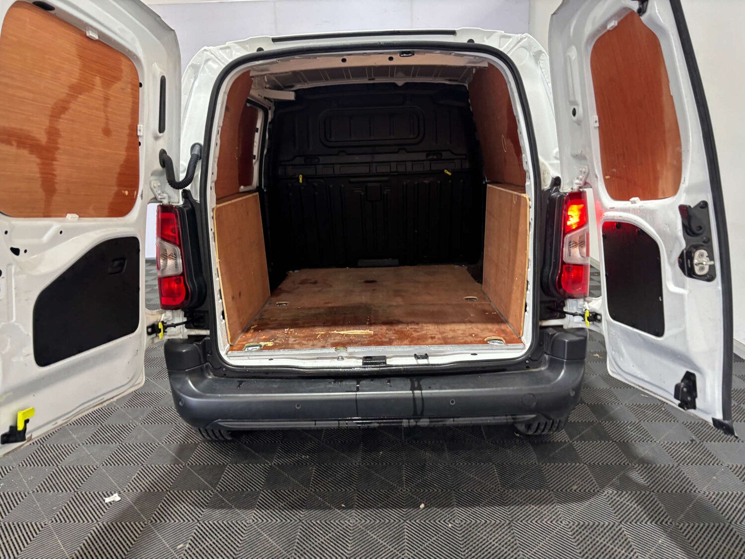 Used Peugeot Partner 2022 for sale - 76601489: Photo 5