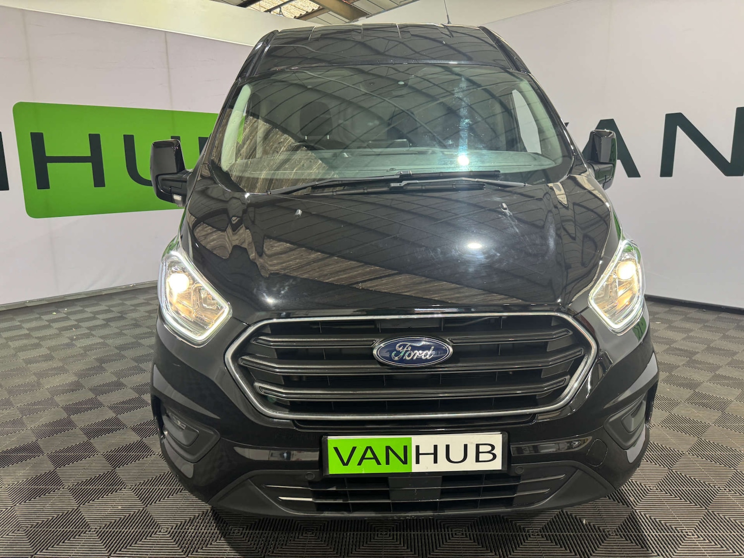 Used Ford Transit Custom 2023 for sale - 76174346: Photo 2
