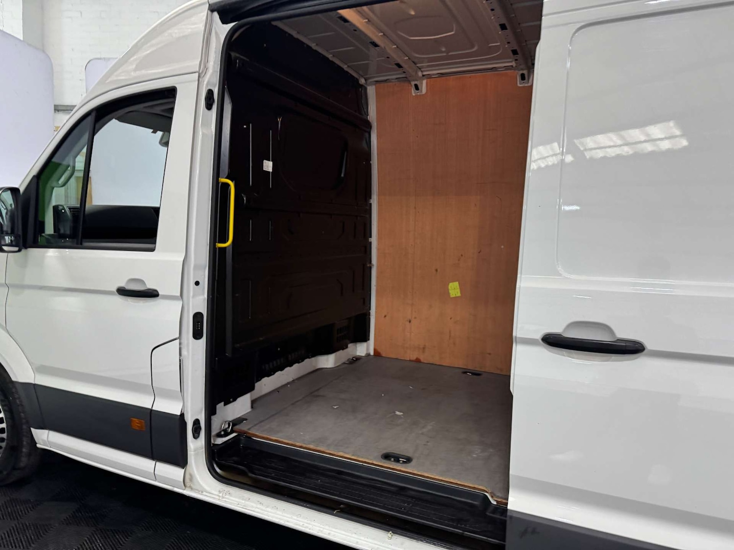 Used Volkswagen Crafter 2023 for sale - 76946125: Photo 28