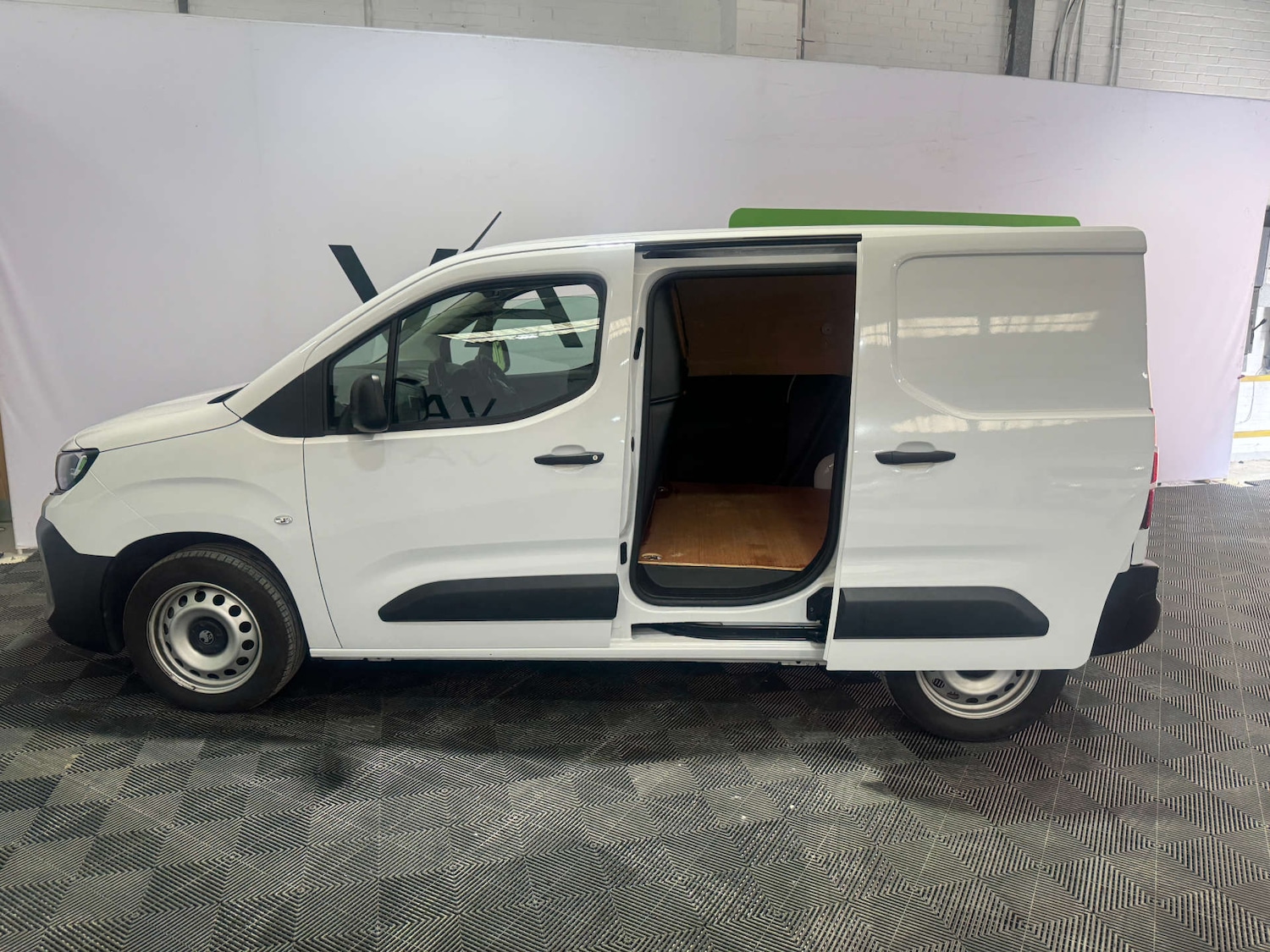 Used Vauxhall Combo 2024 for sale - 76601625: Photo 4