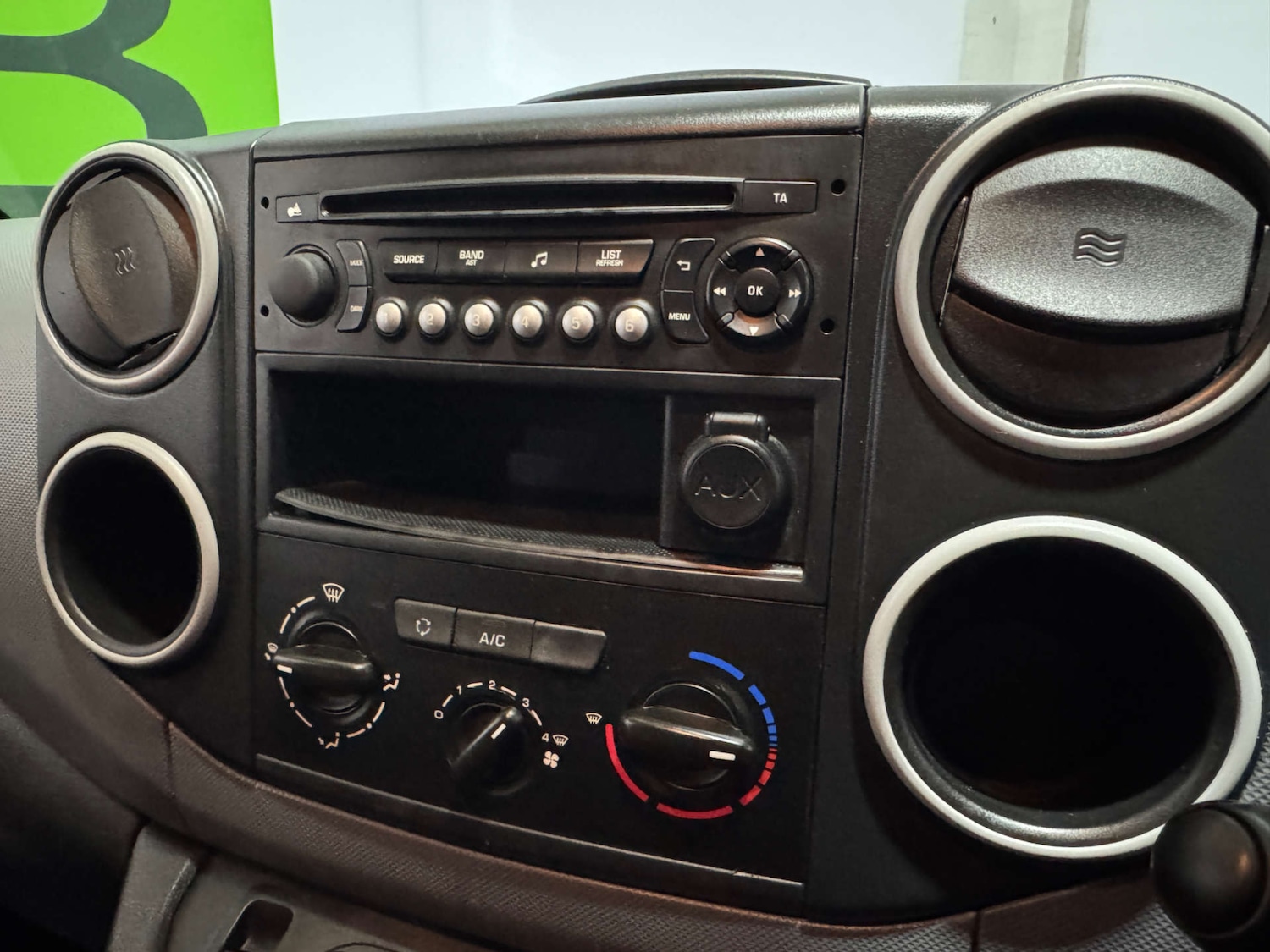 Used Peugeot Partner 2015 for sale - 77590588: Photo 15