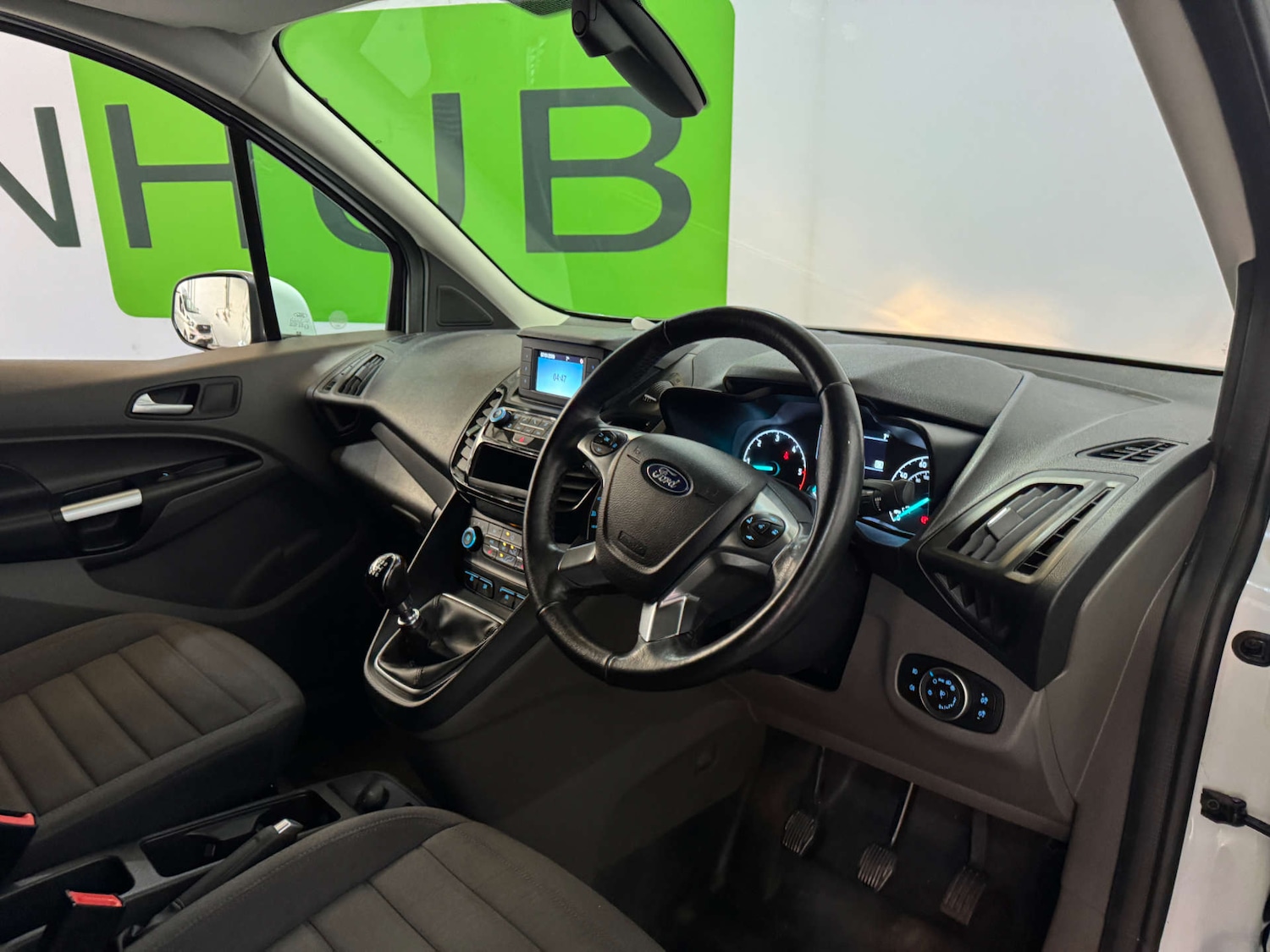 Used Ford Transit Connect 2024 for sale - 78026383: Photo 2