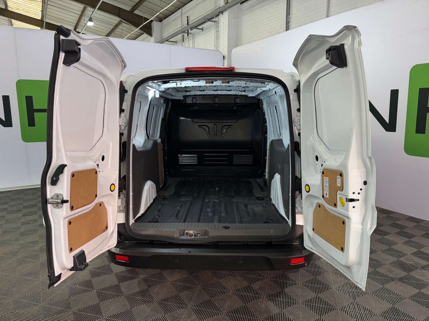 Used Ford Transit Connect 2024 for sale - 78026383: Photo 3