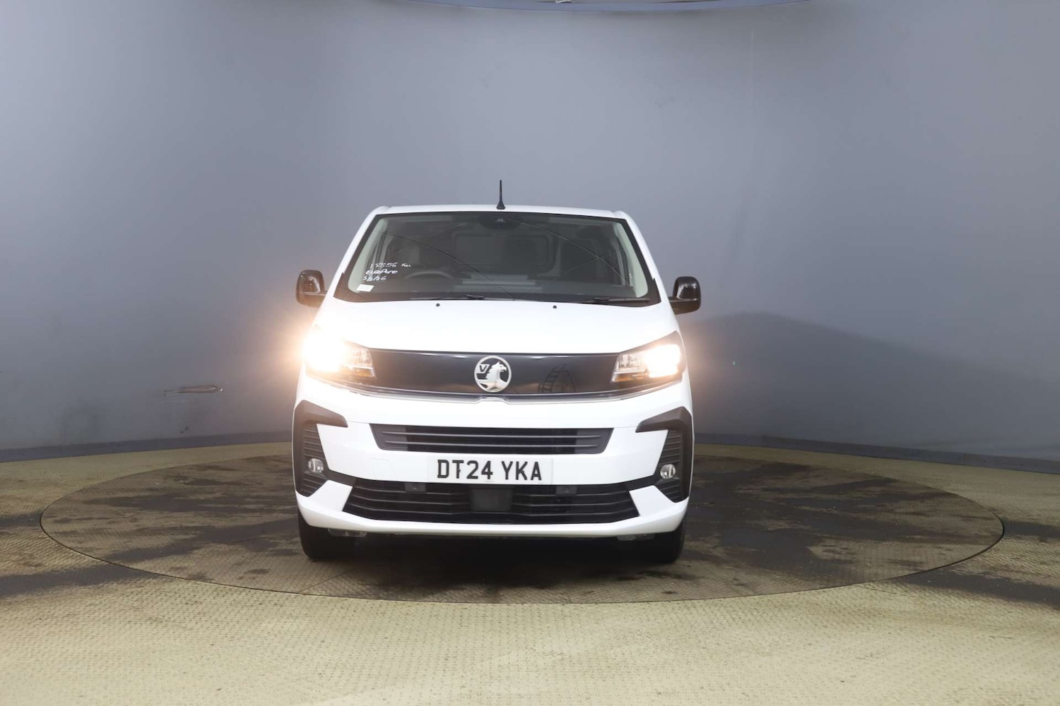 Used Vauxhall Vivaro 2024 for sale - 77127318: Photo 2