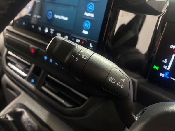 Used Ford Transit Custom 2023 for sale - 74182614: Photo 32