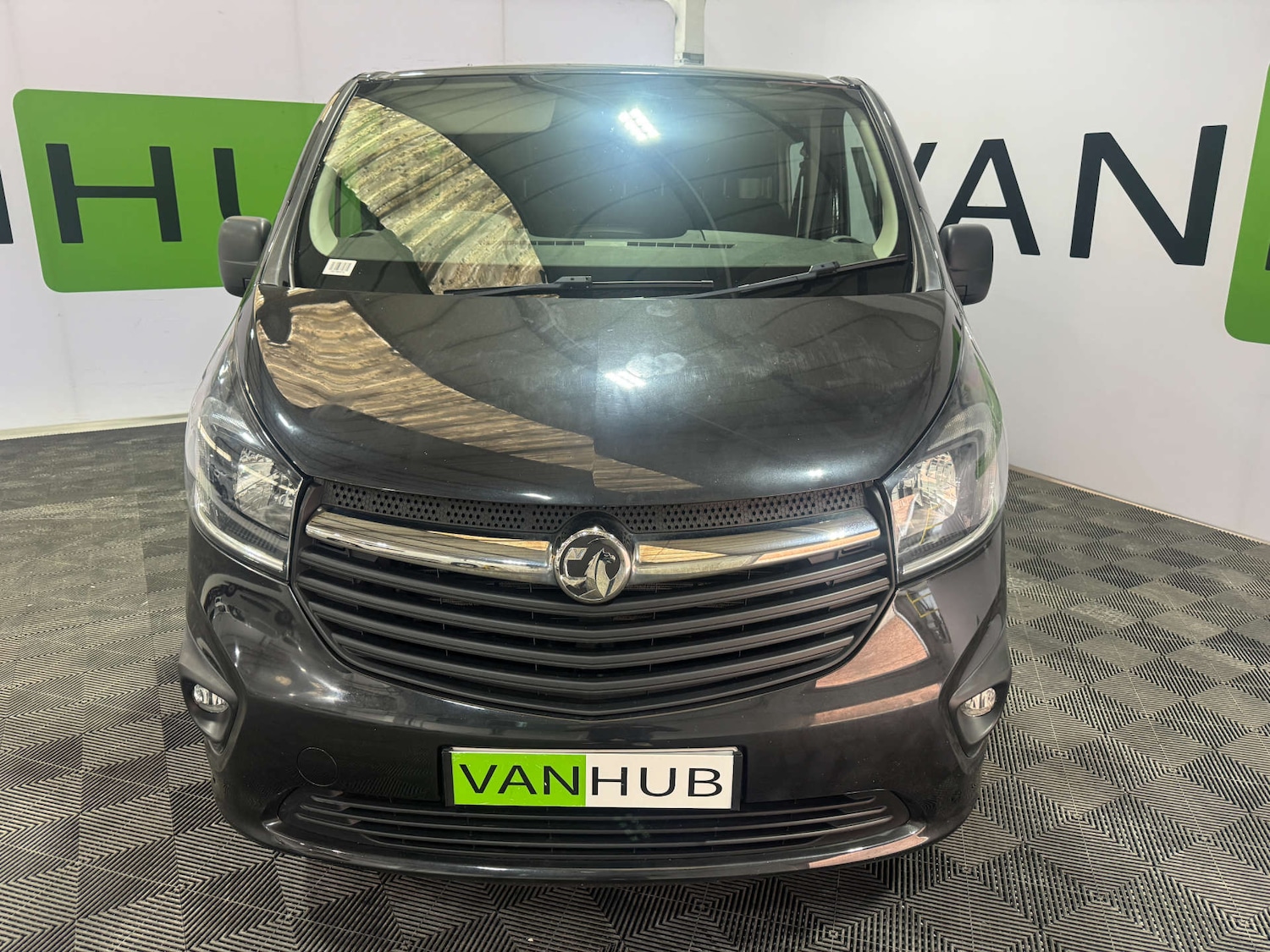 Used Vauxhall Vivaro 2019 for sale - 76601684: Photo 2