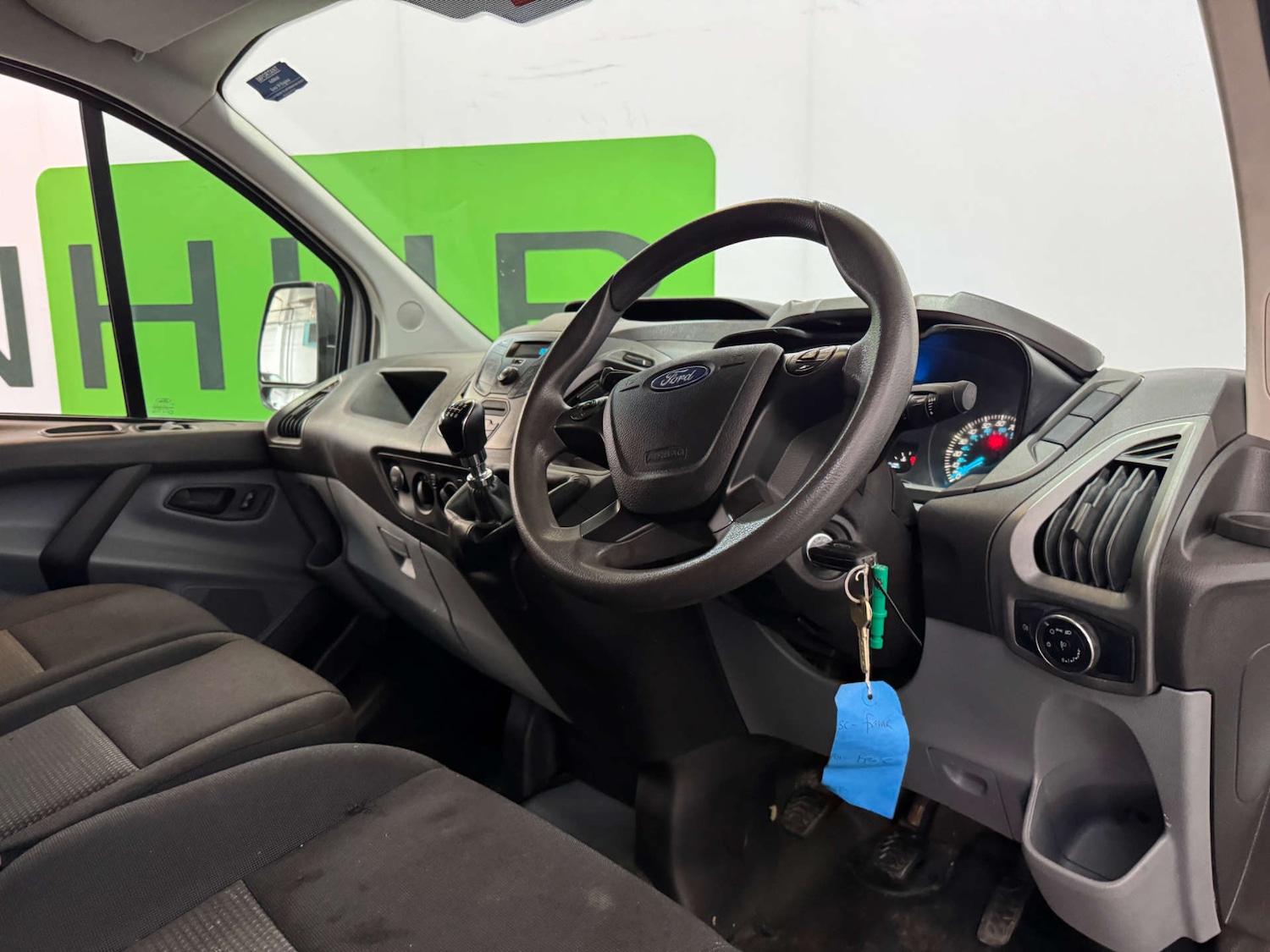 Used Ford Transit Custom 2017 for sale - 78201111: Photo 2