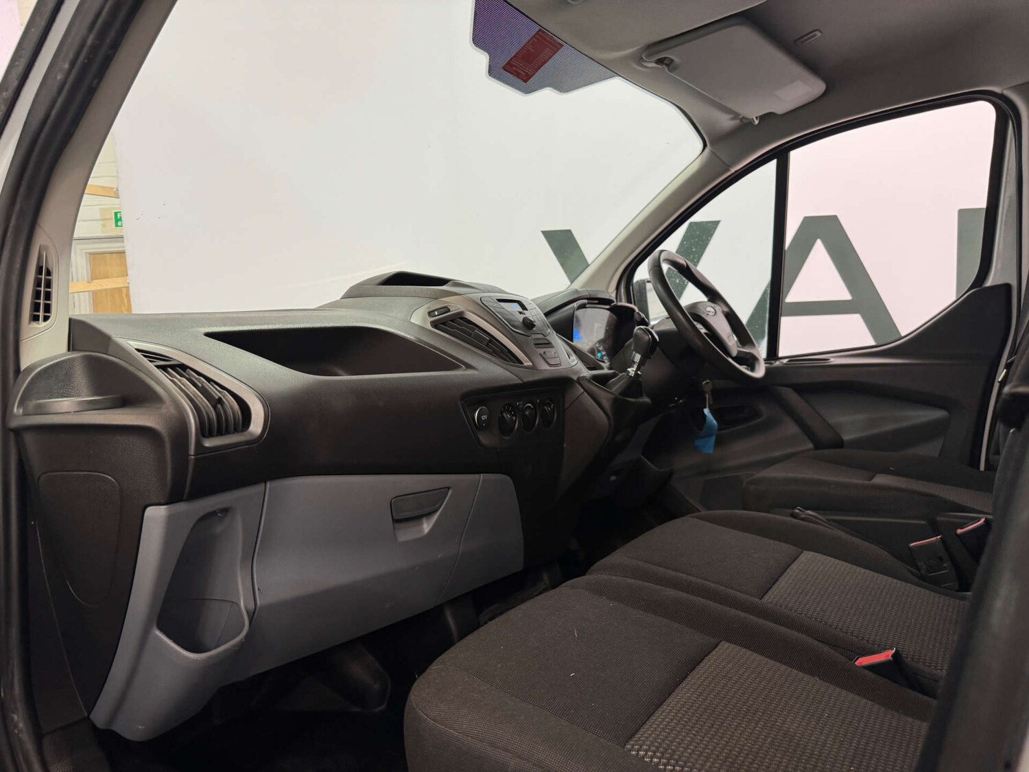 Used Ford Transit Custom 2017 for sale - 78201111: Photo 24