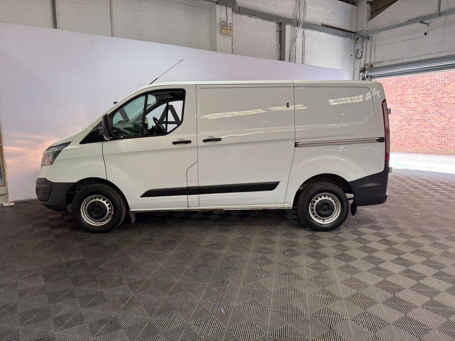Used Ford Transit Custom 2017 for sale - 78201111: Photo 3