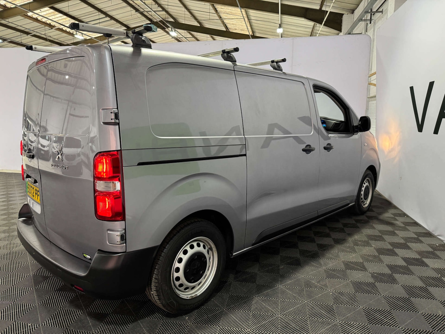 Used Peugeot Expert 2022 for sale - 77523302: Photo 11