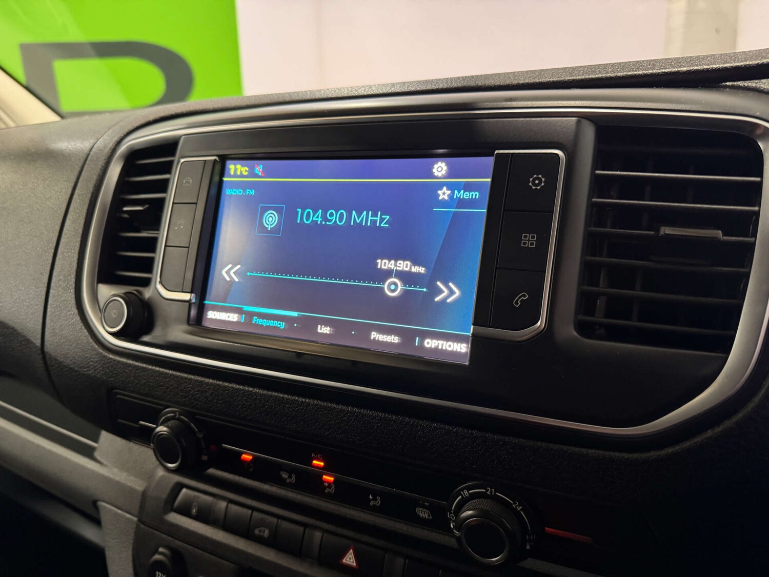 Used Peugeot Expert 2022 for sale - 77523302: Photo 23