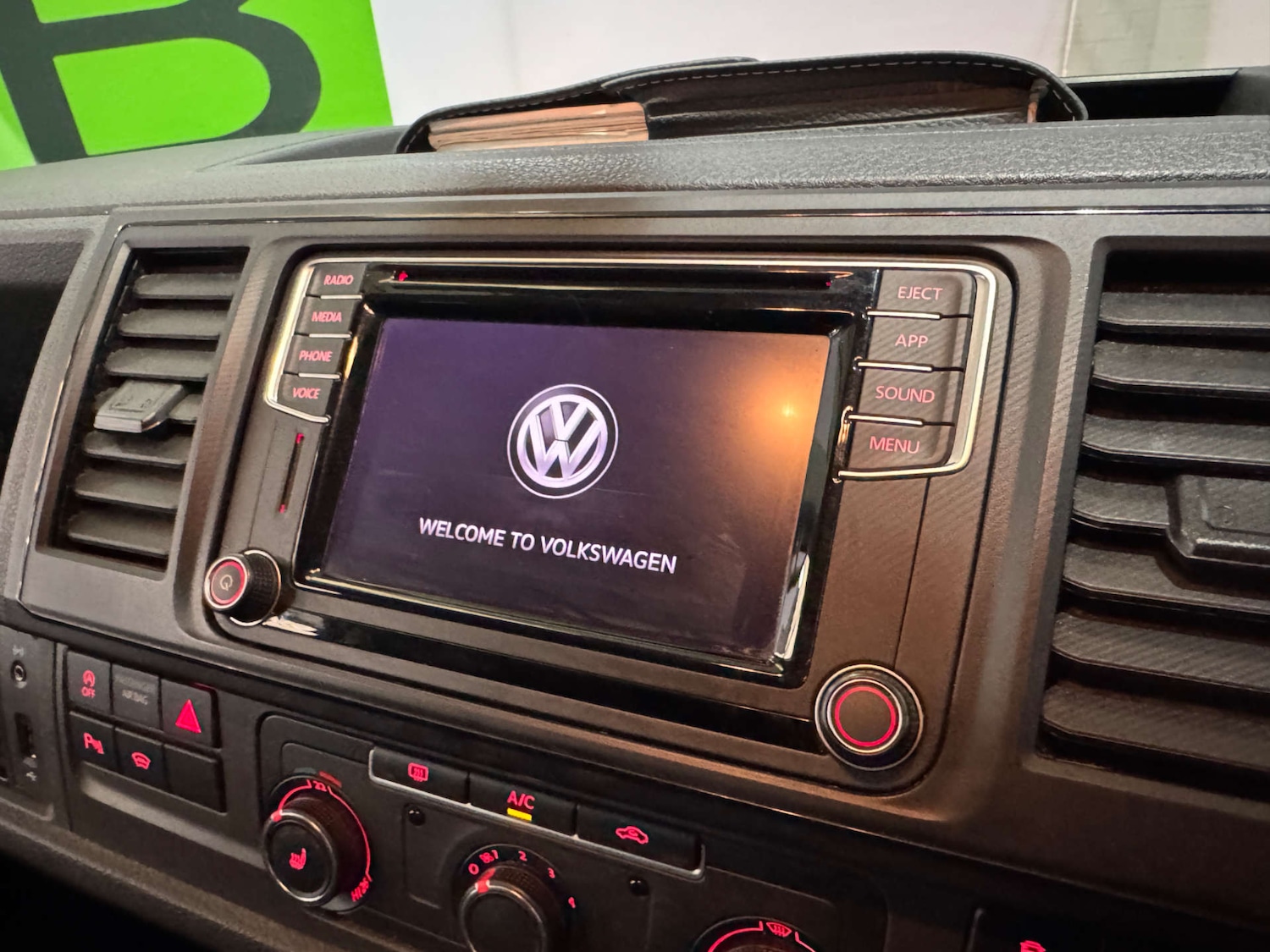 Used Volkswagen Transporter 2018 for sale - 77380691: Photo 21