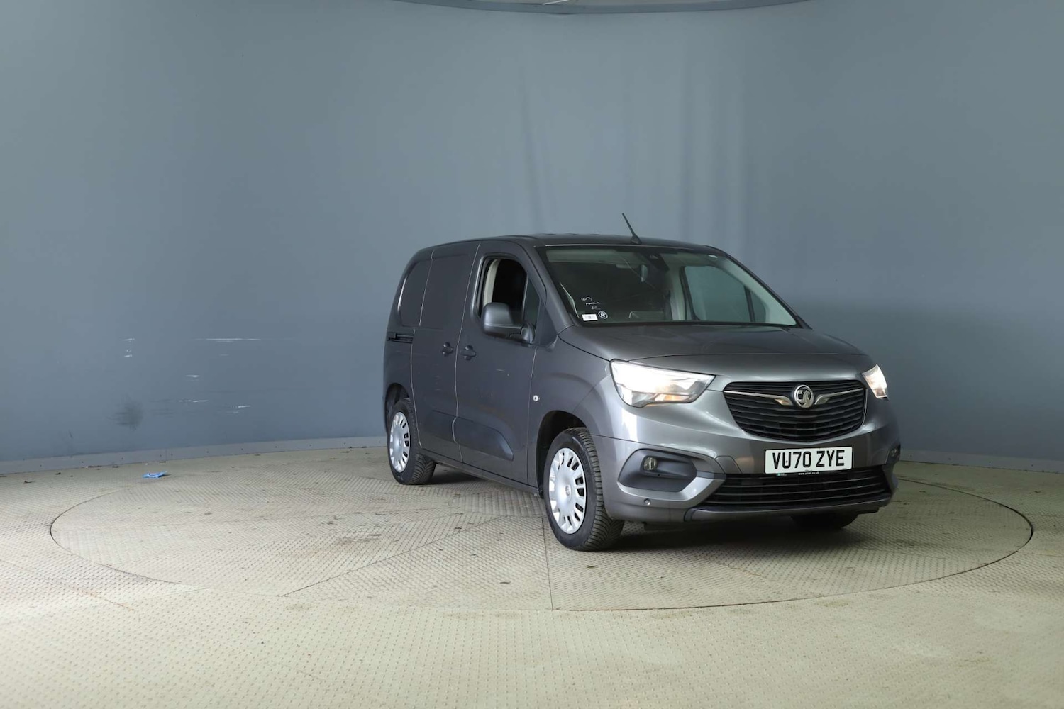 Used Vauxhall Combo 2020 for sale - 78027797: Photo 1