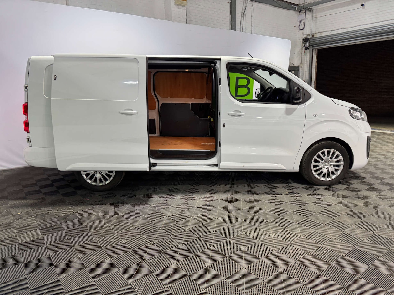 Used Vauxhall Vivaro 2023 for sale - 77336959: Photo 10