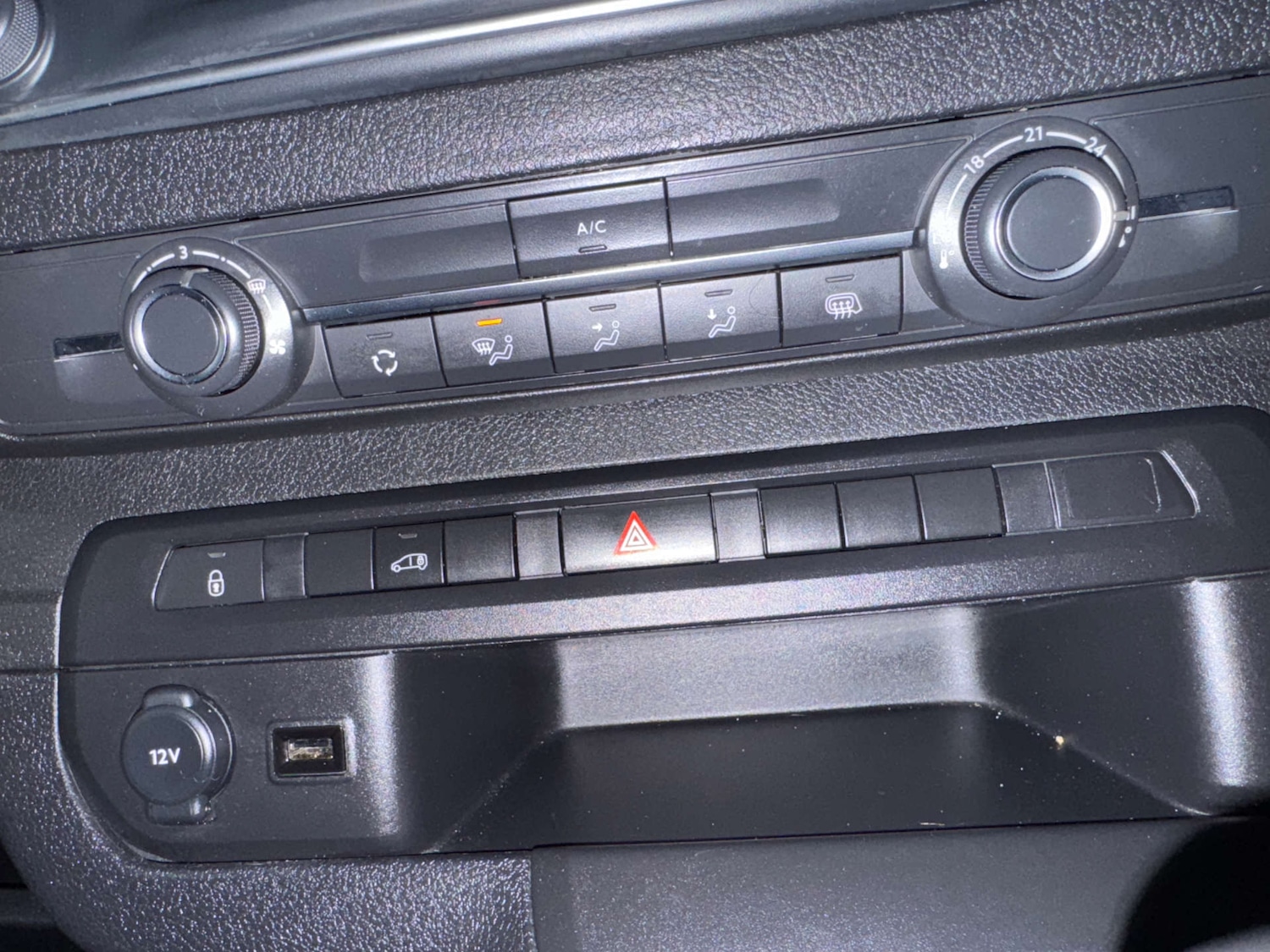 Used Vauxhall Vivaro 2023 for sale - 77336959: Photo 16