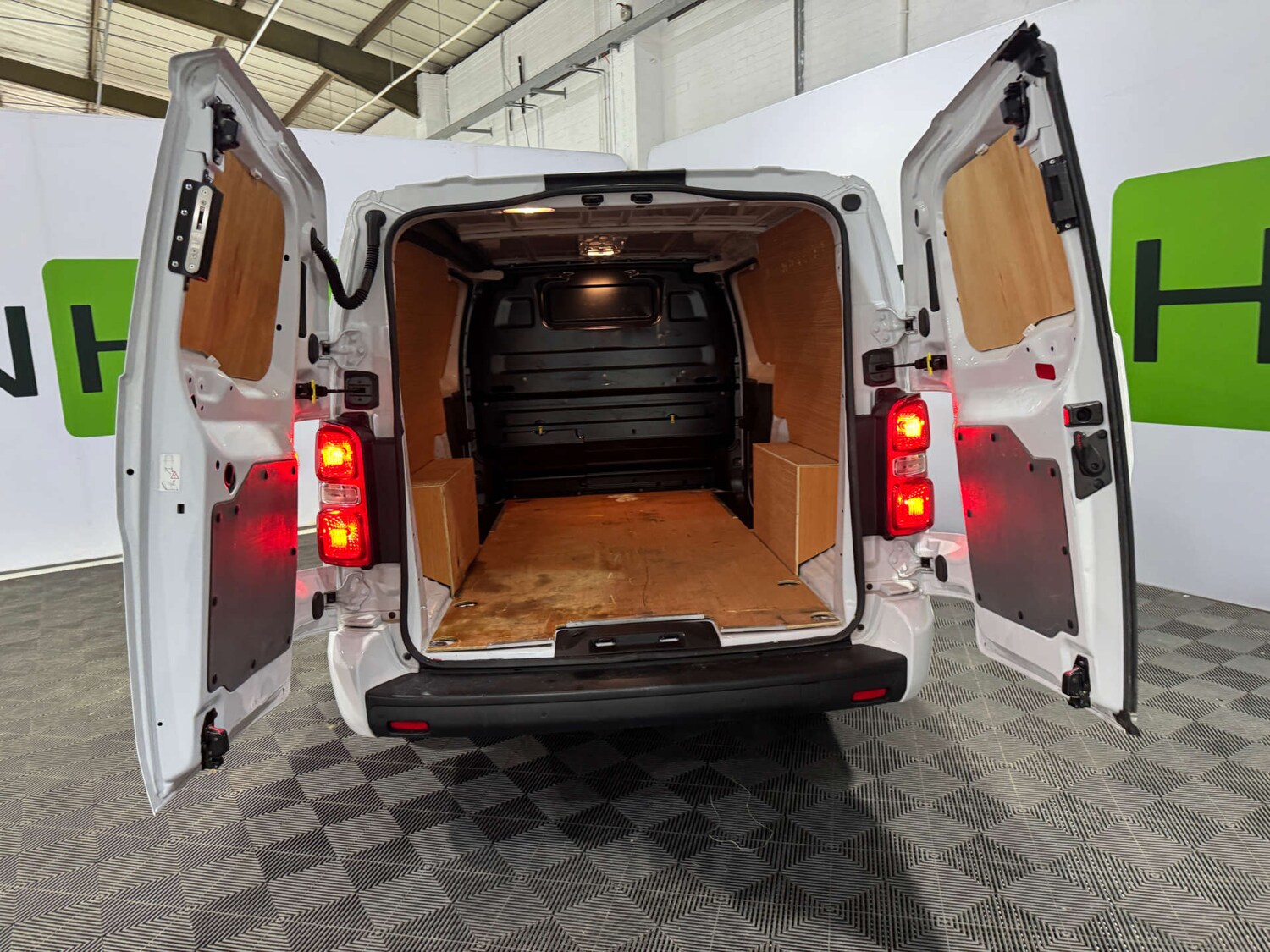 Used Vauxhall Vivaro 2023 for sale - 77336959: Photo 32