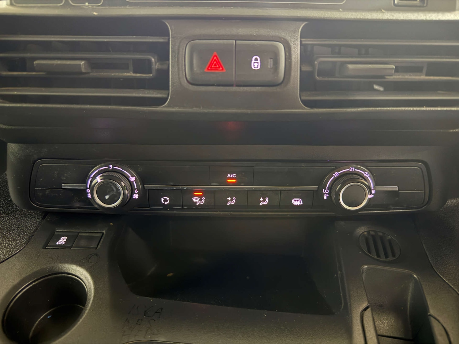 Used Vauxhall Combo 2020 for sale - 76863458: Photo 30