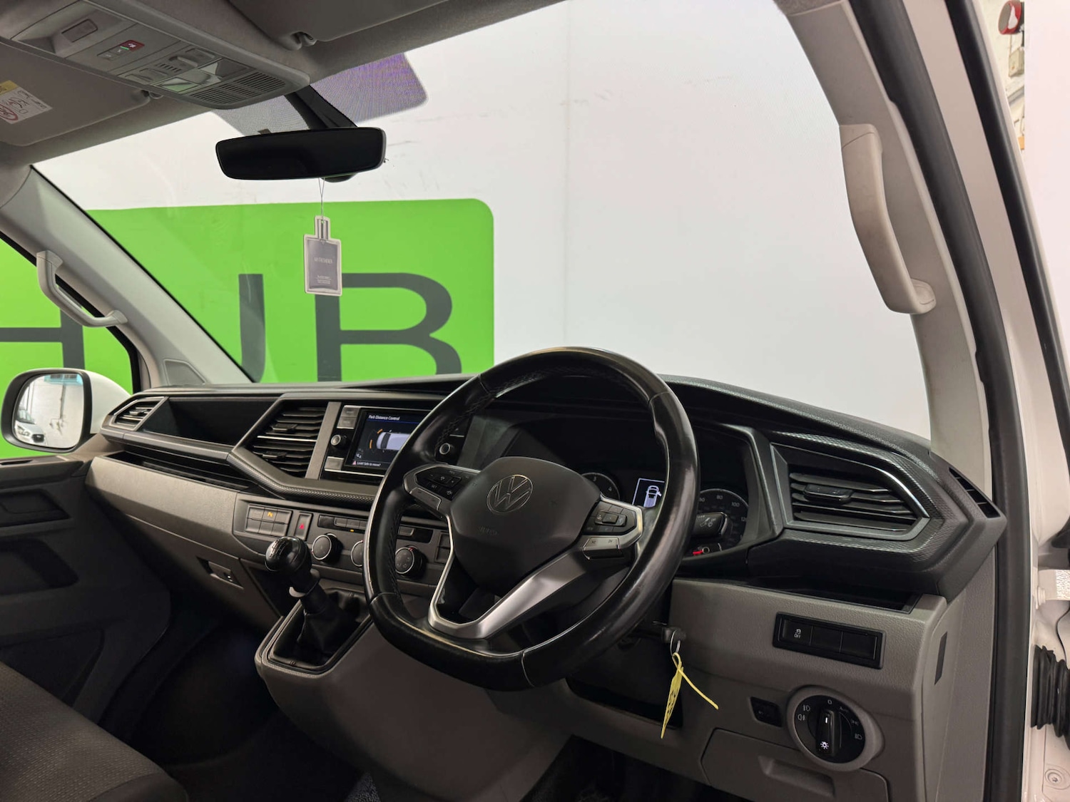 Used Volkswagen Transporter 2023 for sale - 78014287: Photo 2