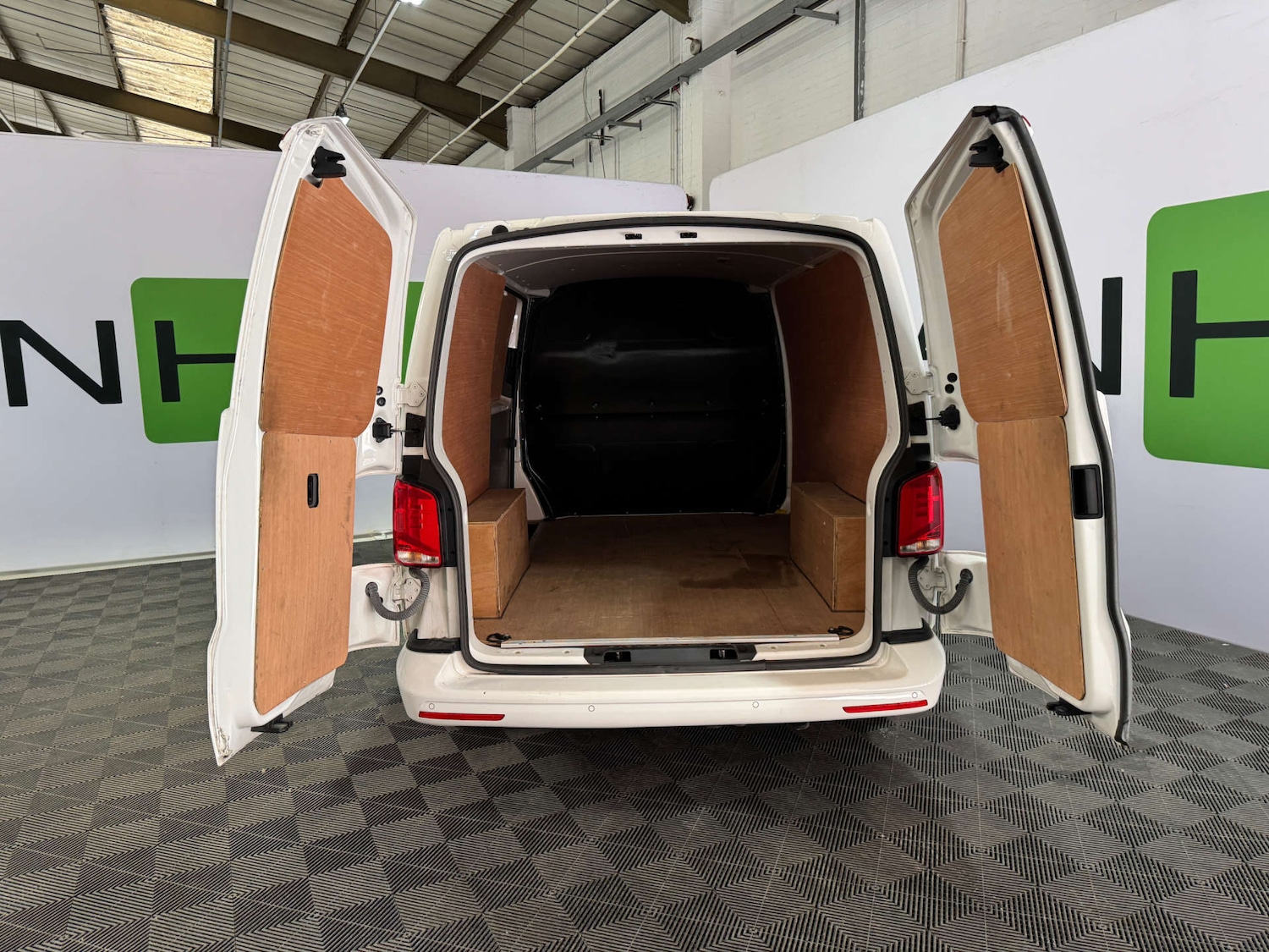 Used Volkswagen Transporter 2023 for sale - 78014287: Photo 25