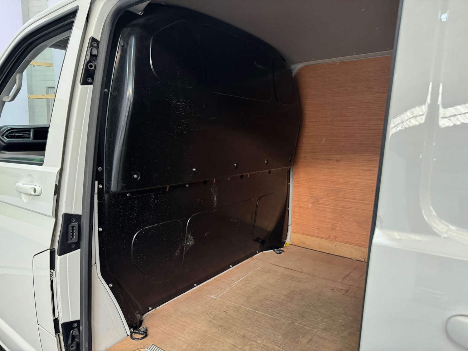 Used Volkswagen Transporter 2023 for sale - 78014287: Photo 27