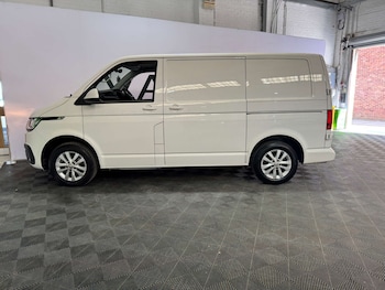 Used Volkswagen Transporter 2023 for sale - 78014287: Photo