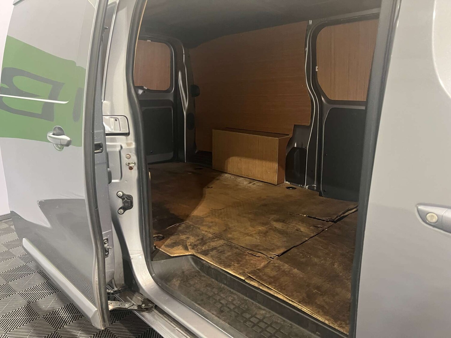 Vehicle 21