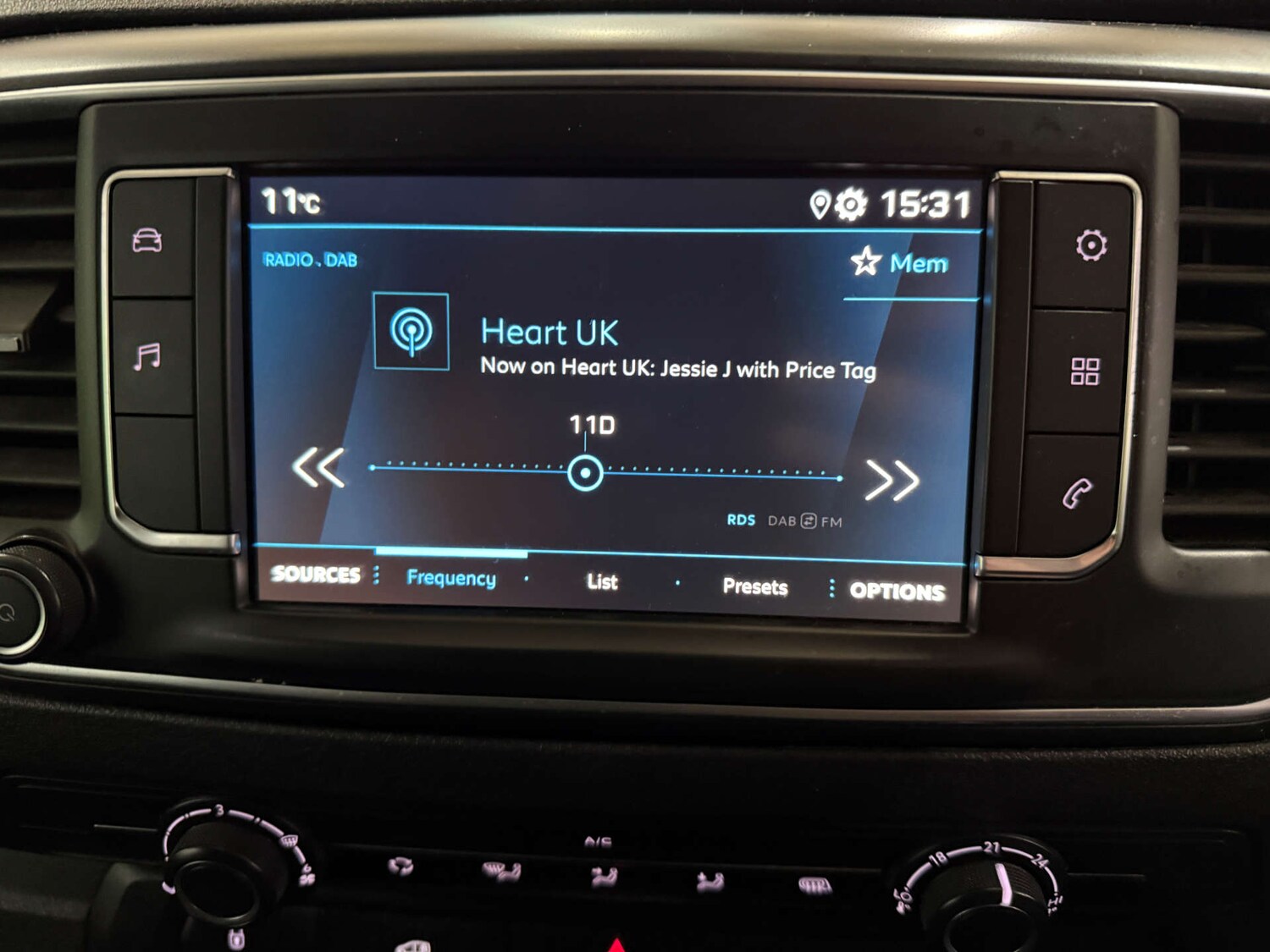 Used Peugeot Expert 2023 for sale - 76490995: Photo 35