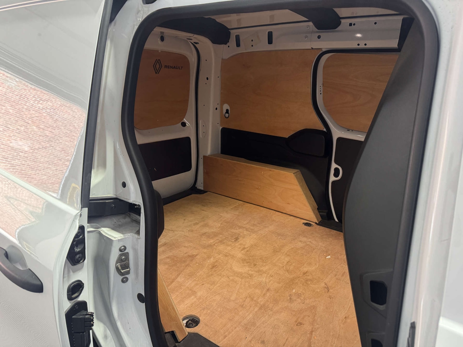 Used Renault Kangoo 2024 for sale - 76601833: Photo 13