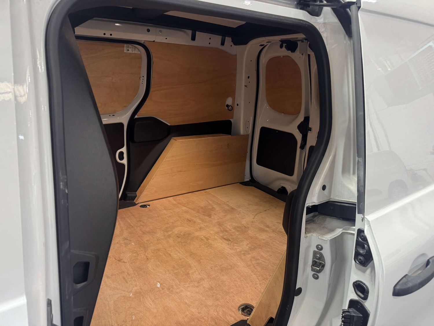 Used Renault Kangoo 2024 for sale - 76601833: Photo 3