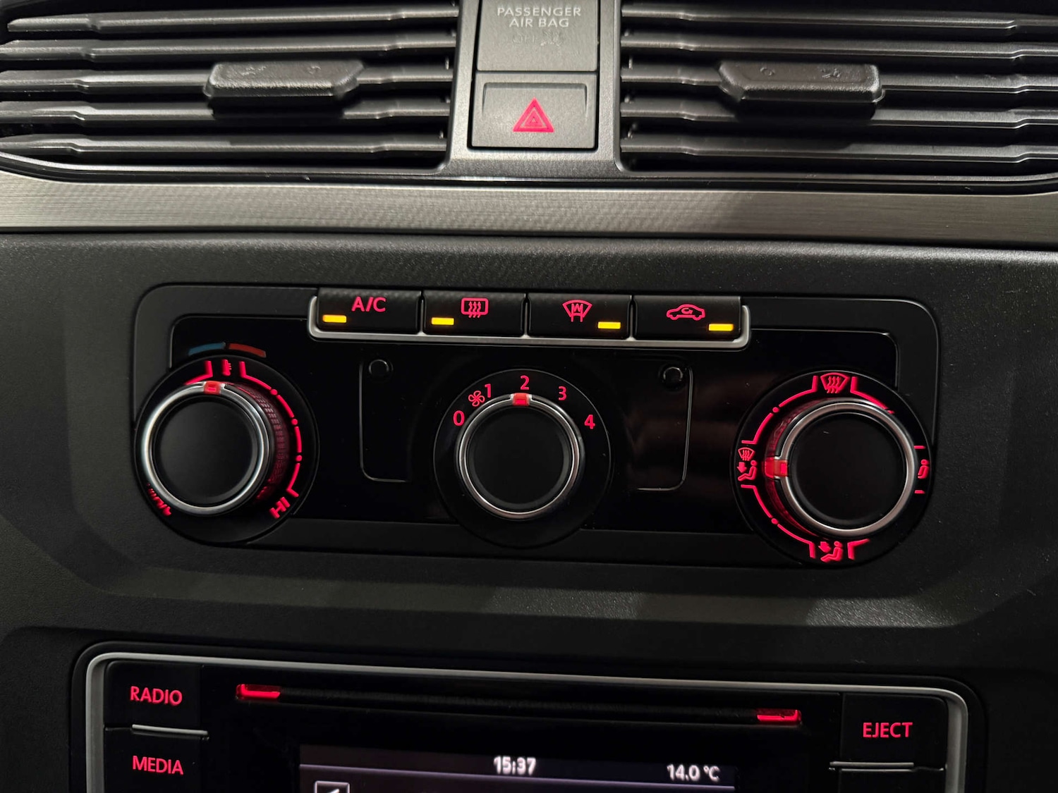 Used Volkswagen Caddy Maxi Life 2018 for sale - 76453793: Photo 24