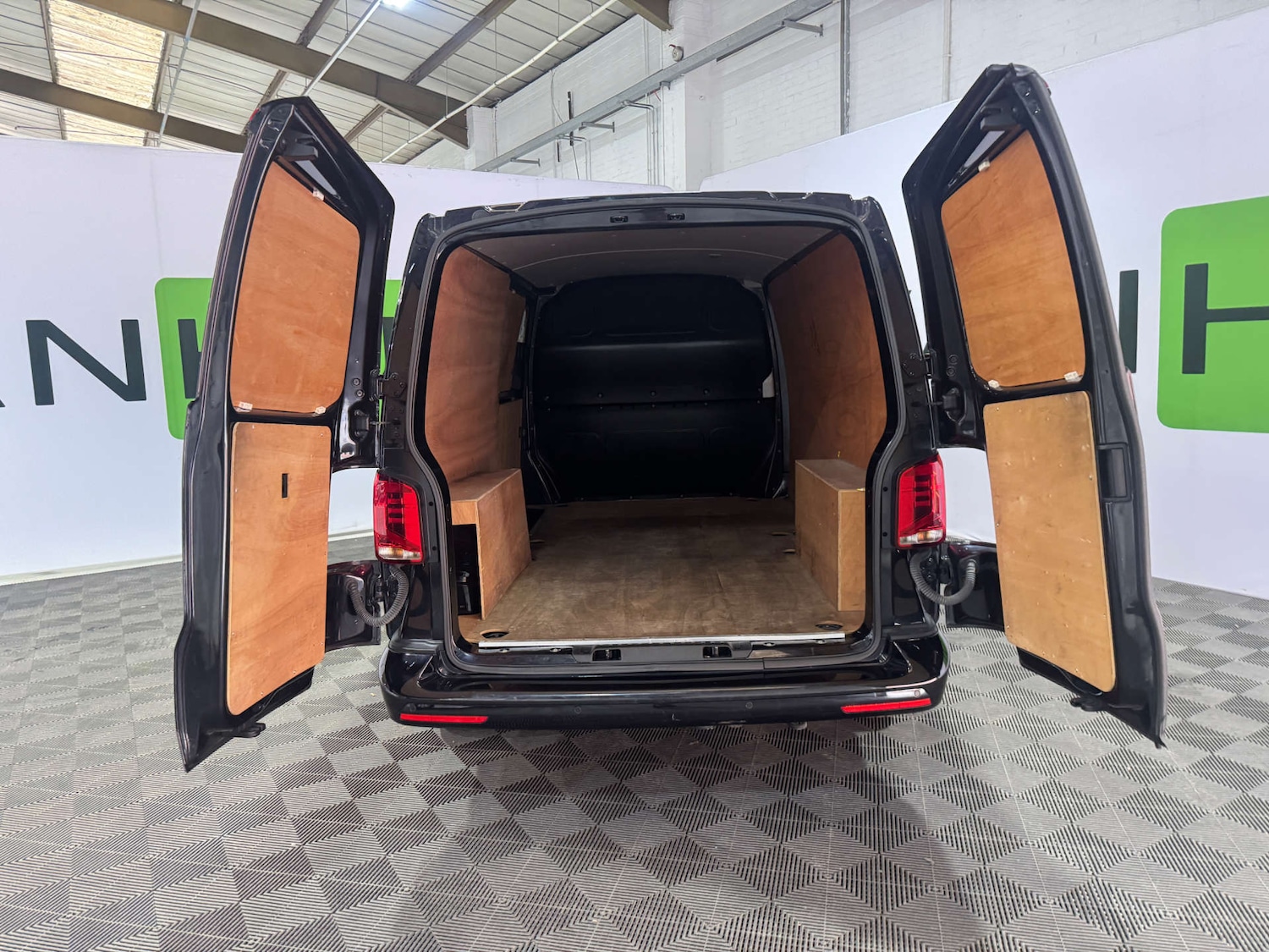 Used Volkswagen Transporter 2023 for sale - 78190056: Photo 25