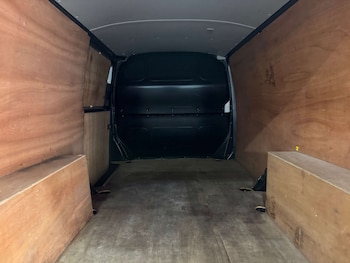 Used Volkswagen Transporter 2023 for sale - 78190056: Photo