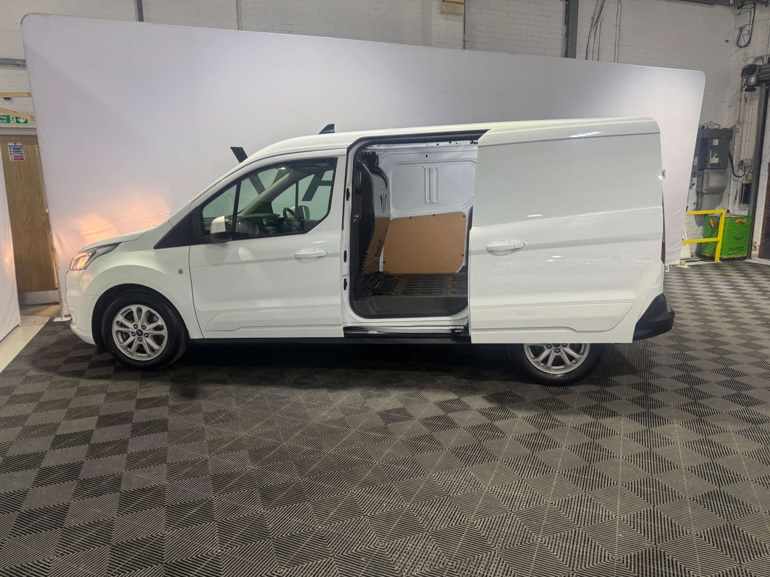Used Ford Transit Connect 2024 for sale - 77140920: Photo 5