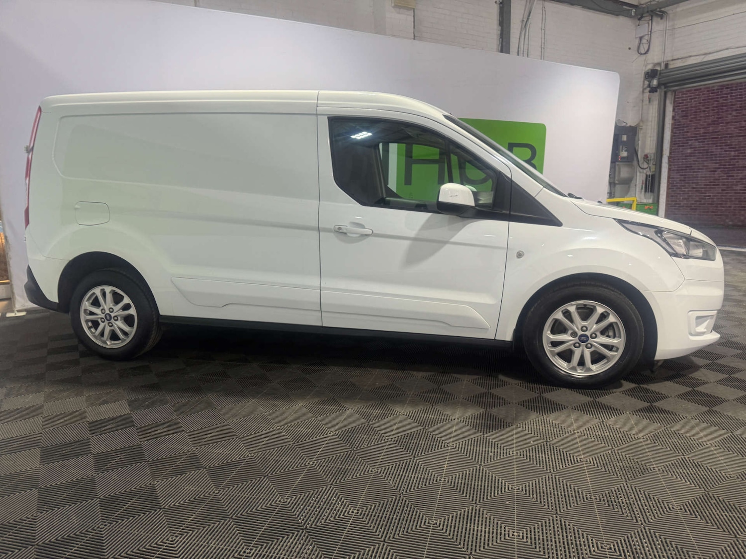 Used Ford Transit Connect 2024 for sale - 77140920: Photo 9