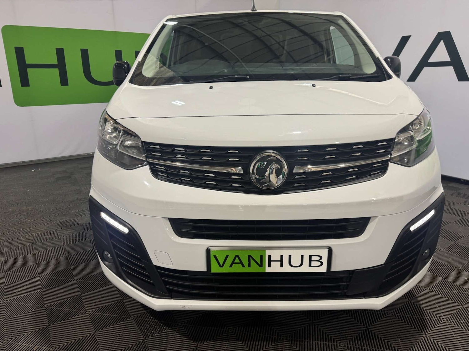 Used Vauxhall Vivaro 2022 for sale - 76601450: Photo 2