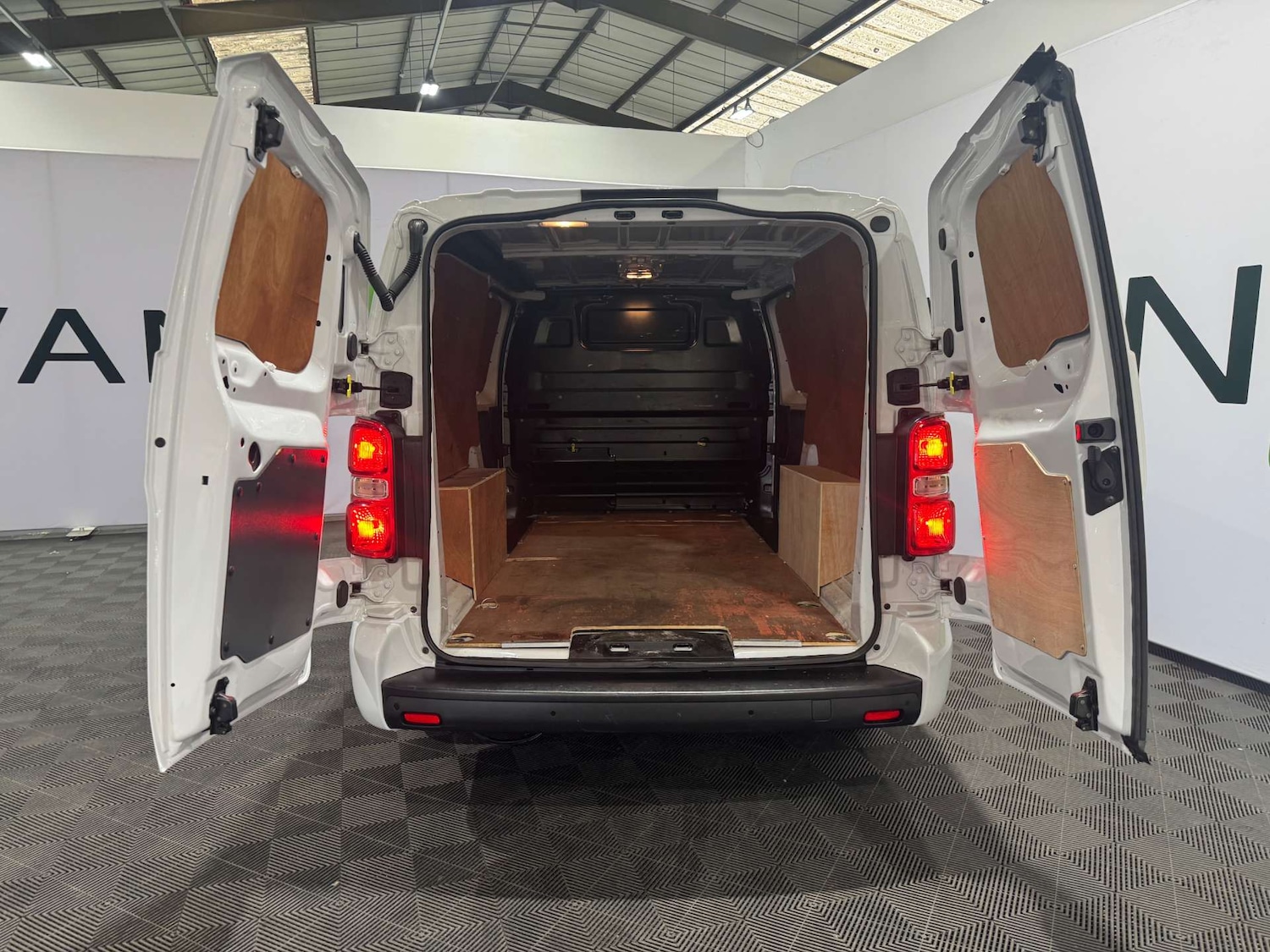 Used Vauxhall Vivaro 2022 for sale - 76601450: Photo 23