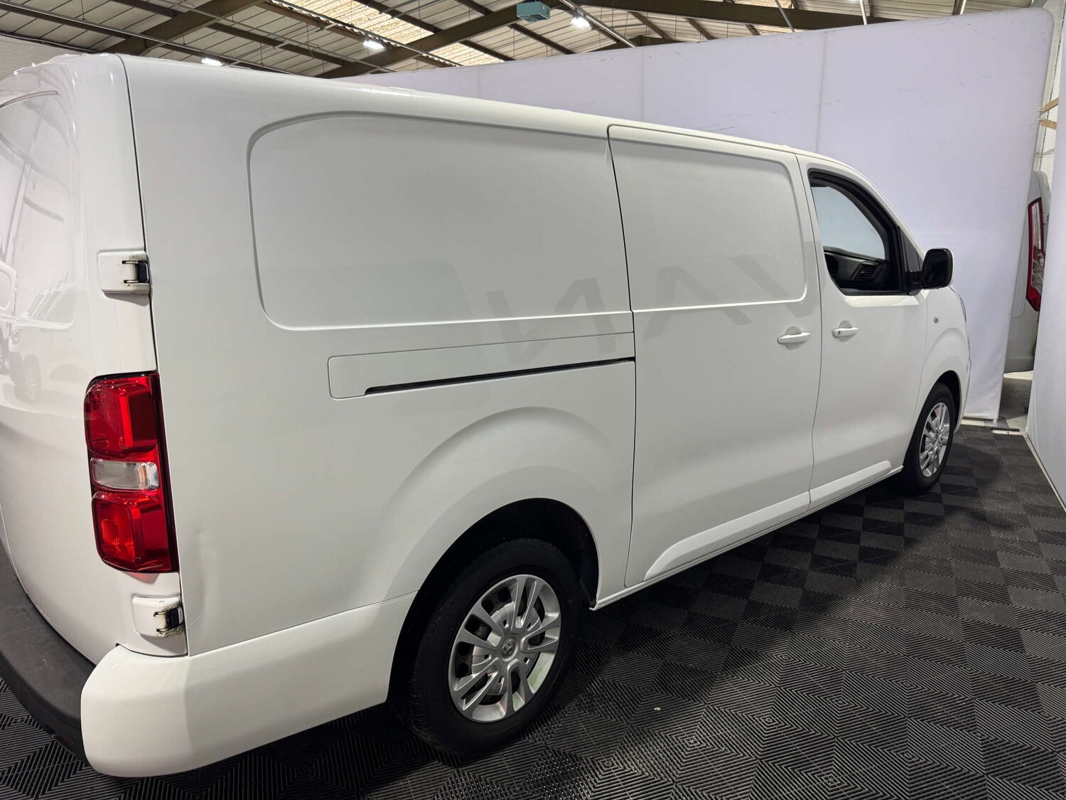 Used Vauxhall Vivaro 2020 for sale - 76320838: Photo 10