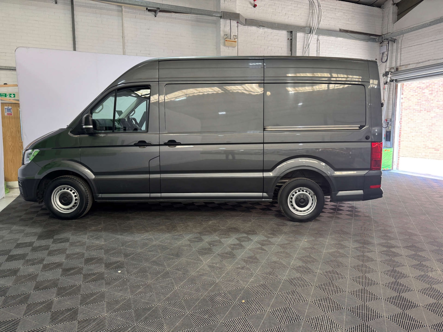 Used Volkswagen Crafter 2023 for sale - 77950430: Photo 4
