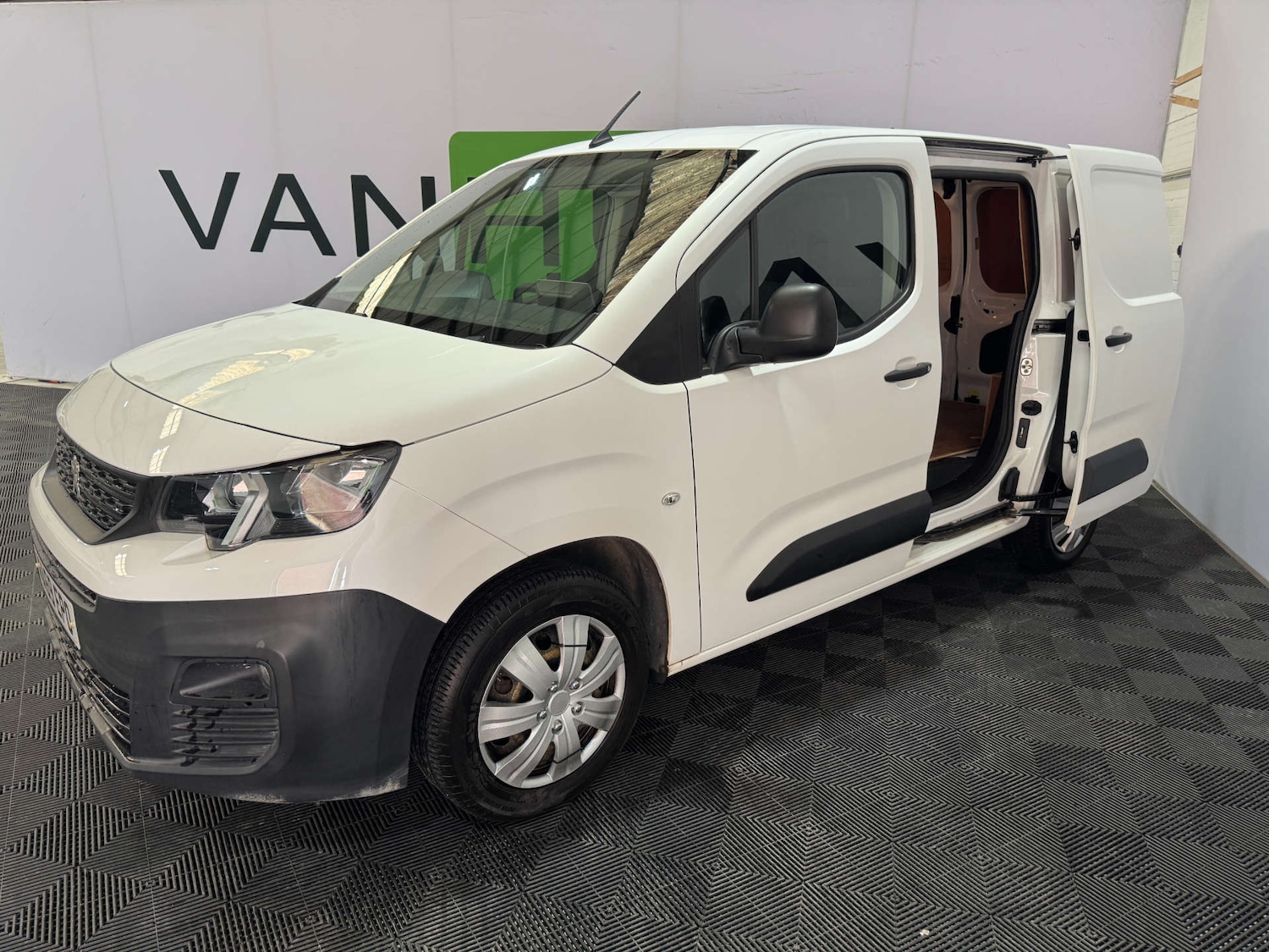 Used Peugeot Partner 2019 for sale - 76601834: Photo 3