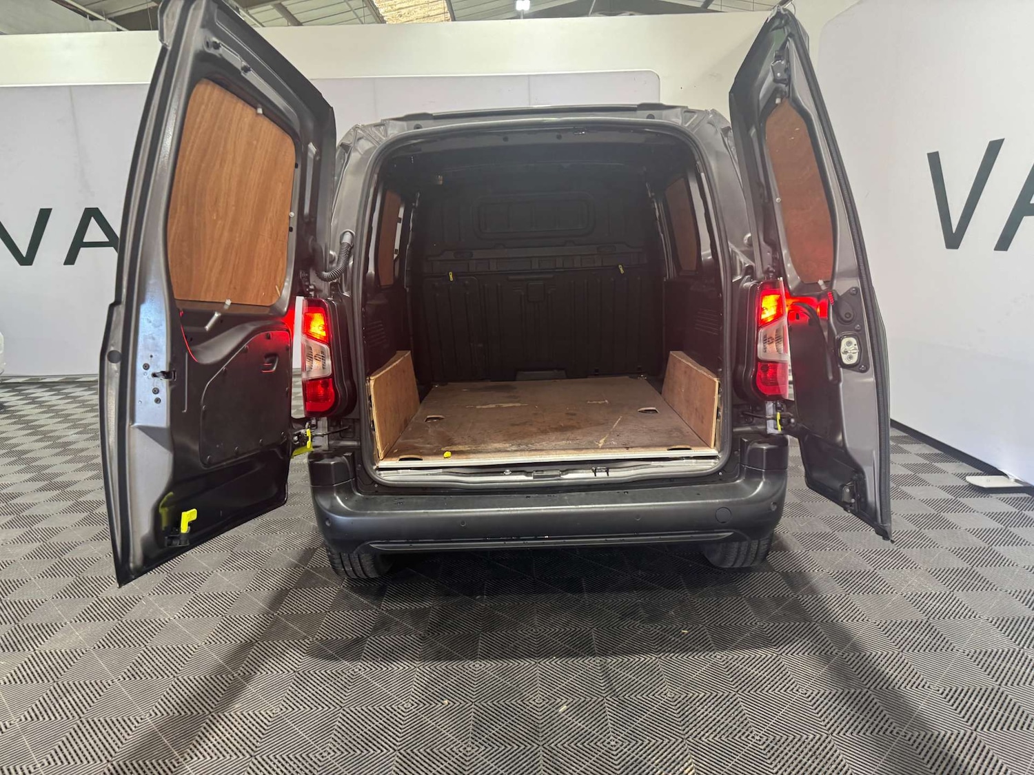 Used Citroen Berlingo 2021 for sale - 77210051: Photo 4