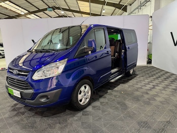 Used Ford Tourneo Custom 2015 for sale - 76382732: Photo